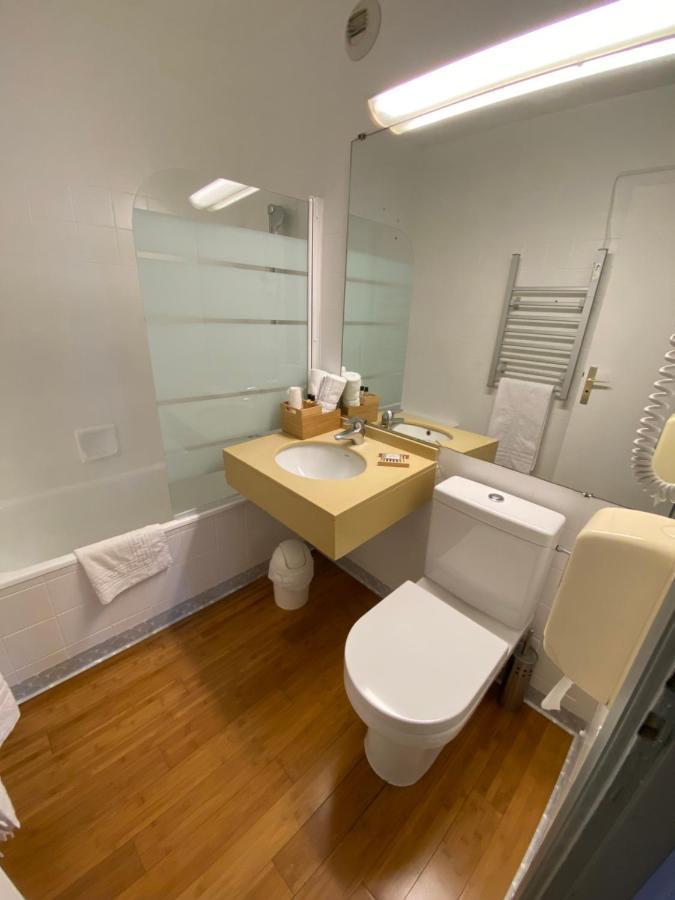 Savoie Hotel Aux Portes De Geneve Saint-Julien-en-Genevois Ngoại thất bức ảnh