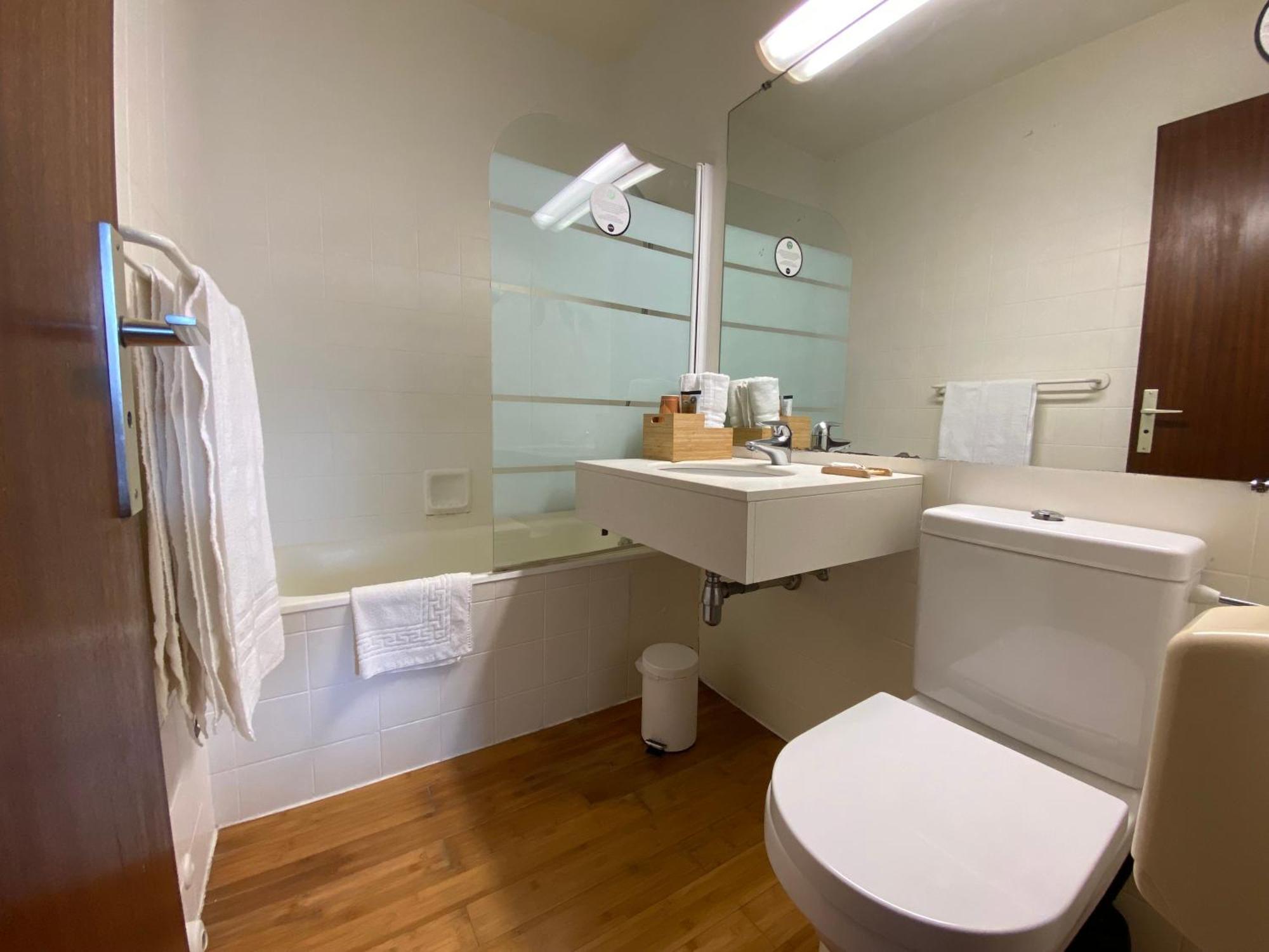 Savoie Hotel Aux Portes De Geneve Saint-Julien-en-Genevois Ngoại thất bức ảnh